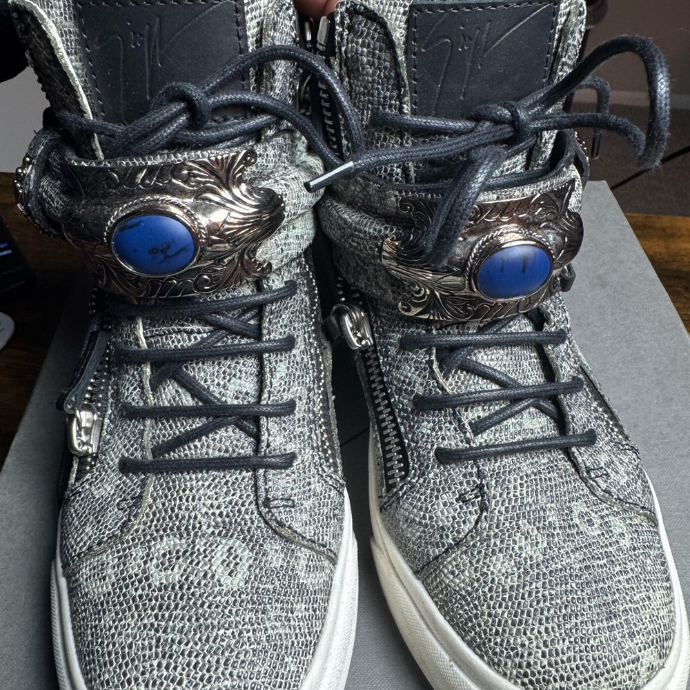 Giuseppe High top